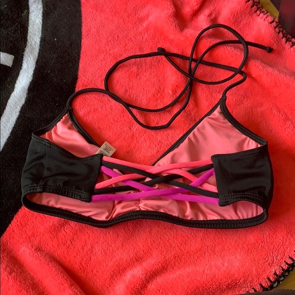 🐇 Pink bikini top - Picture 2 of 2